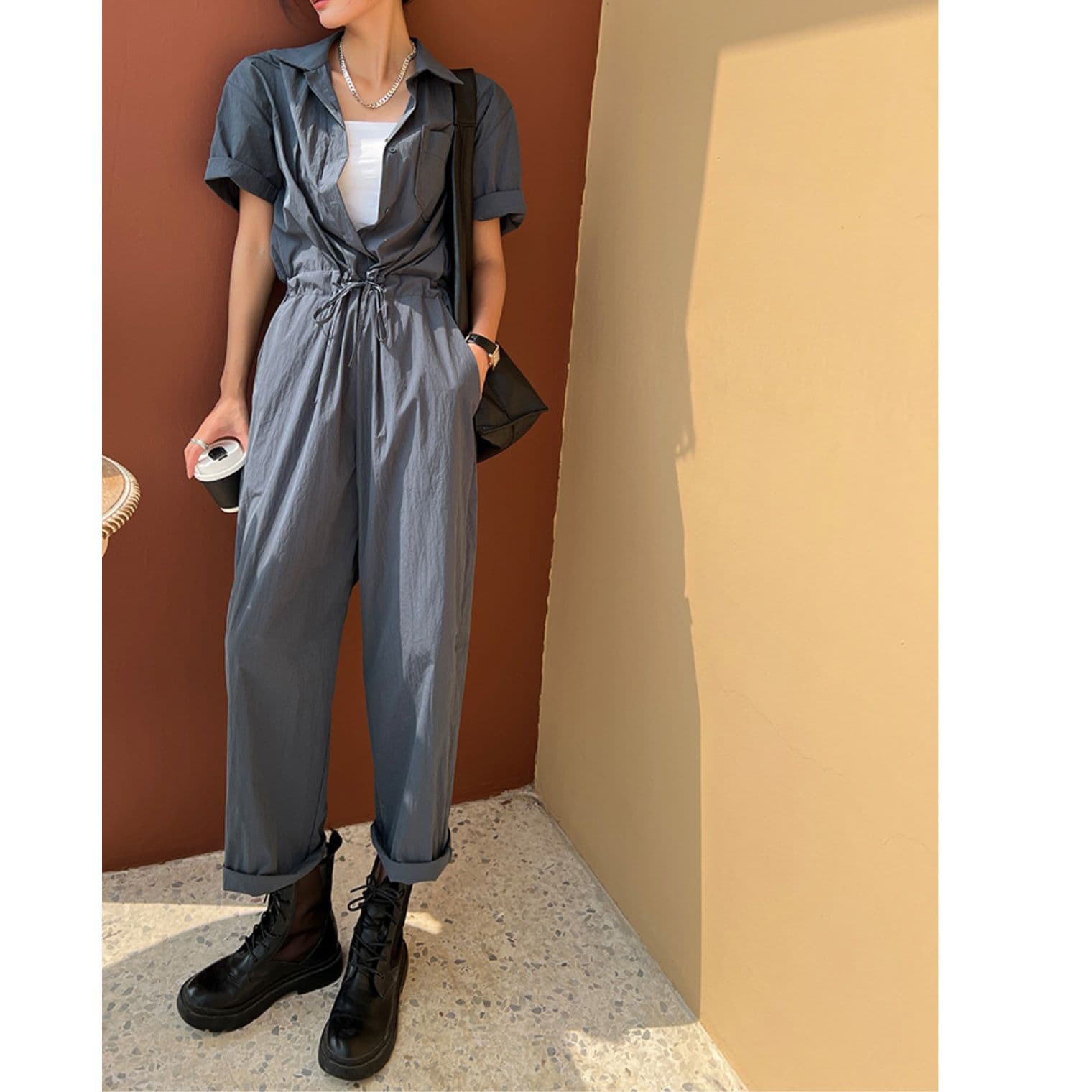 フォーマルカジュアル 上品な印象の半袖つなぎ服
